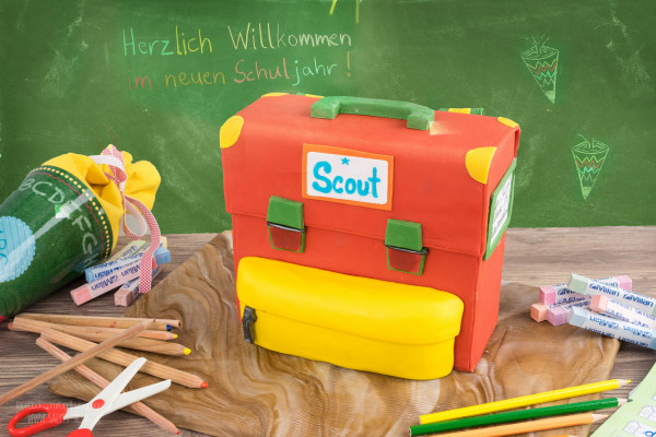 Schulranzen_Motivtorte_1-jpg