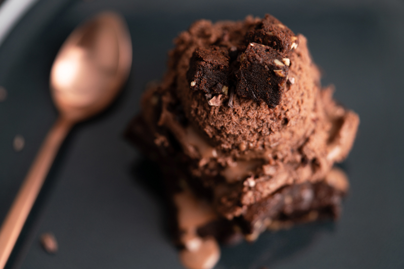 browniesschokoladeneishalfbakedbrowniesicecream SallysBlog