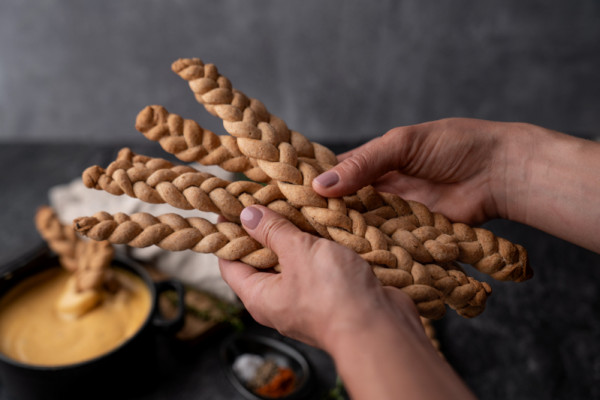 Brotsticks_kaesedip_1-jpg