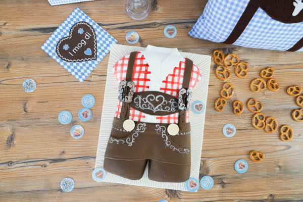 lederhosen_torte_1-jpg