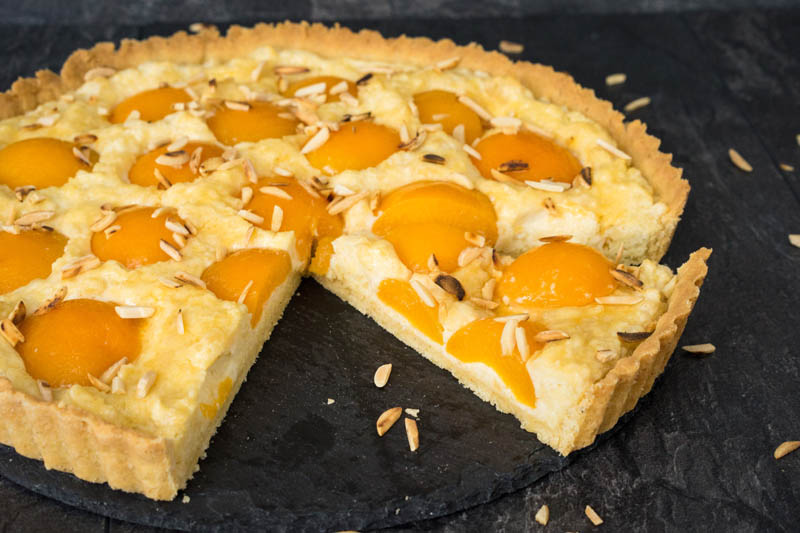 mandel-marzipan-tarte-mit-aprikosen | Sallys-Blog
