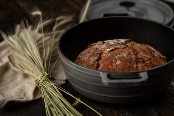 Brot-ohne-kneten-pinienkerne_1-jpg